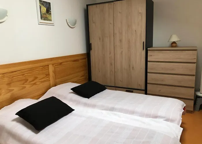 Au Petit Bonheur Nyaraló Calvisson